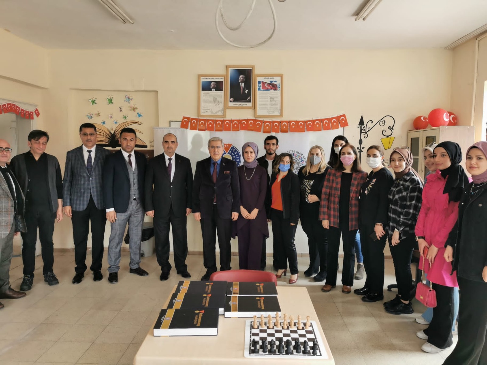 KSÜ Öğrencileri, Altınova Şehit Bayram Demirci İlkokulunda Kütüphane Açtı