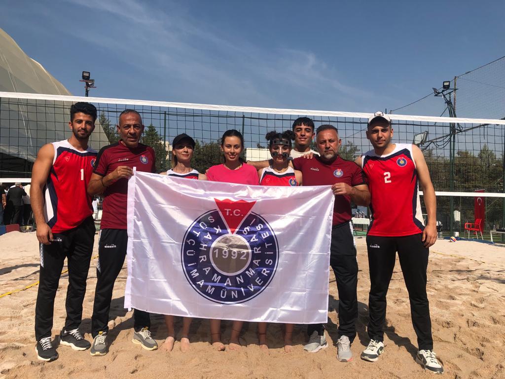 KSÜ Plaj Voleybol Takımlarından Gururlandıran Başarı