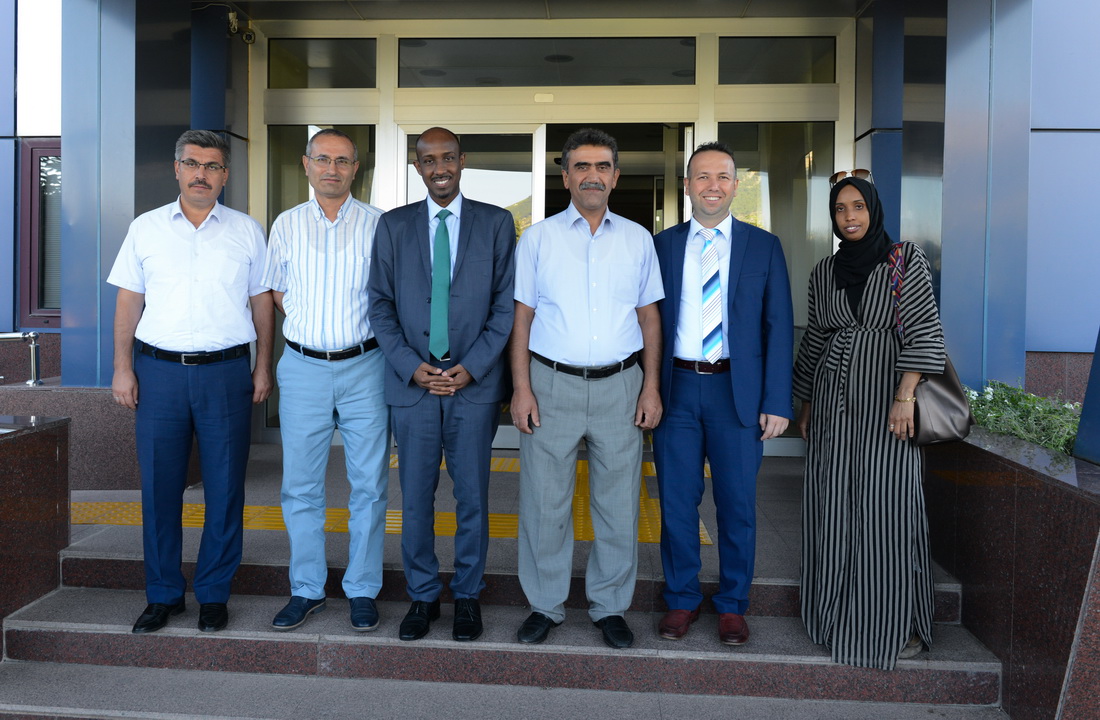 Somali Bayındırlık ve İskân Eski Bakanı Üniversitemizi Ziyaret Etti