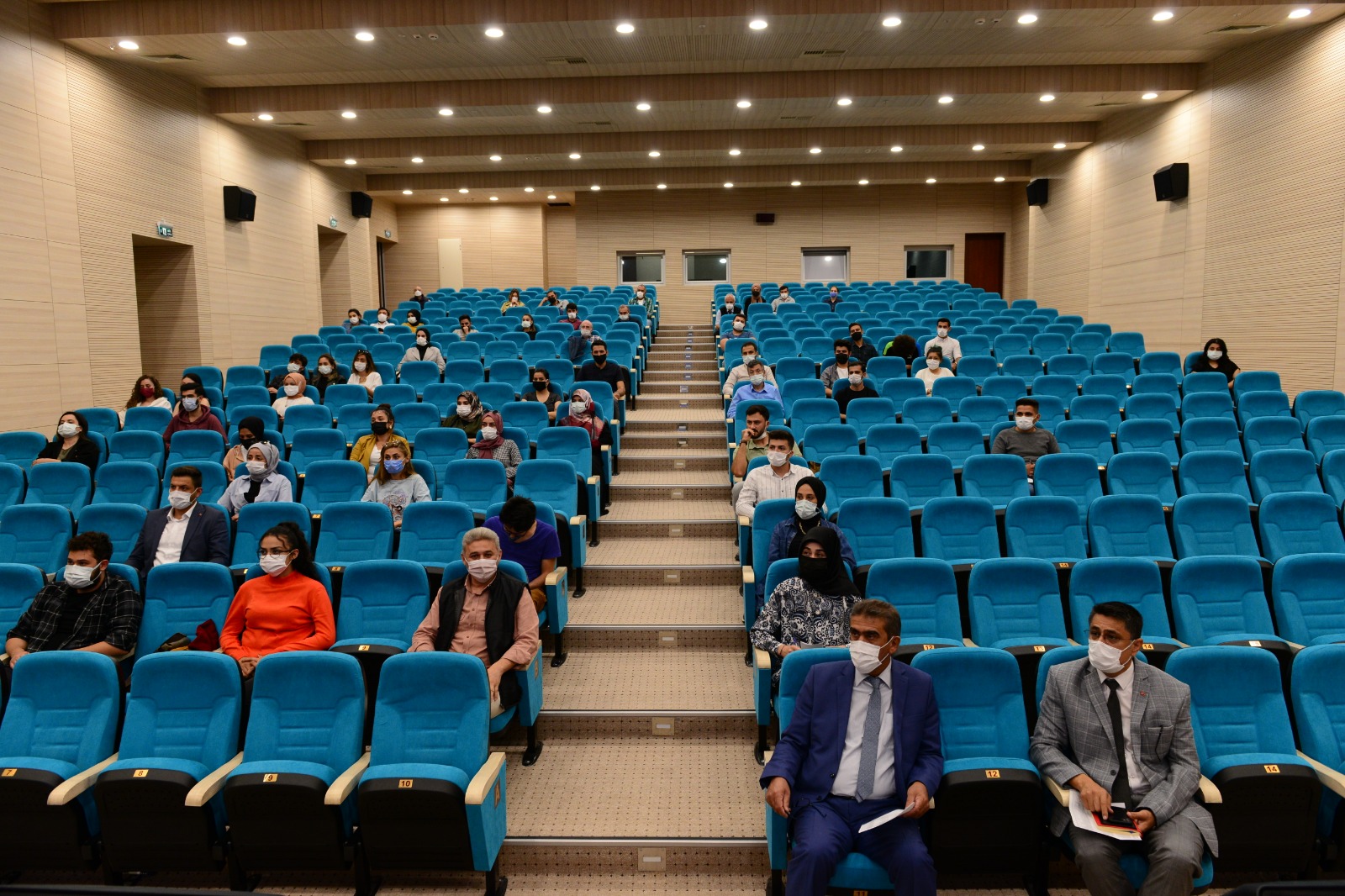 Üniversitemiz Rektörü Can, Öğrenci Toplulukları Danışman ve Başkanları İle Toplantı Gerçekleştirdi