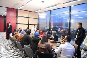 Üniversitemiz Rektörü Prof. Dr. Niyazi Can ve Gençlik Hizmetleri Genel Müdür Yardımcısı Enes Efendioğlu Expo 2023 Alanında Gençlerle Bir Araya Geldi