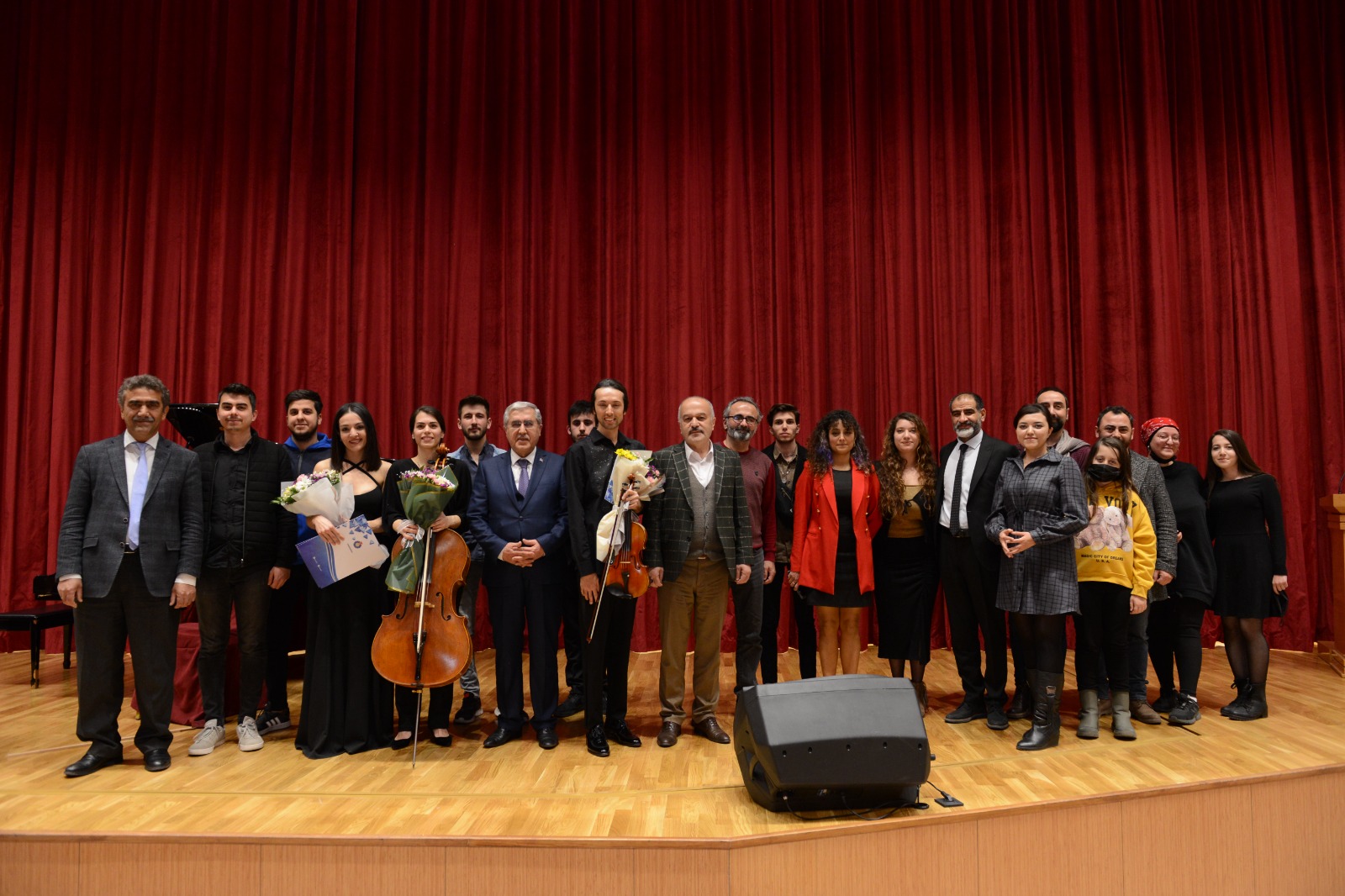 KSÜ Öğrencileri Haftanın Yorgunluğunu Nova Trio Konseriyle Attı