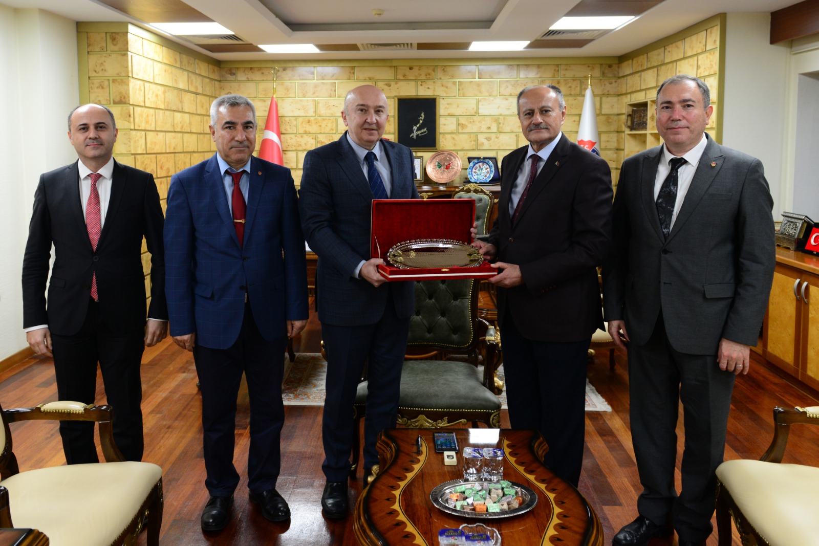 TUSAŞ Yönetim Kurulu Başkanı Prof. Dr. Rafet Bozdoğan’dan Rektör Yasım’a Ziyaret