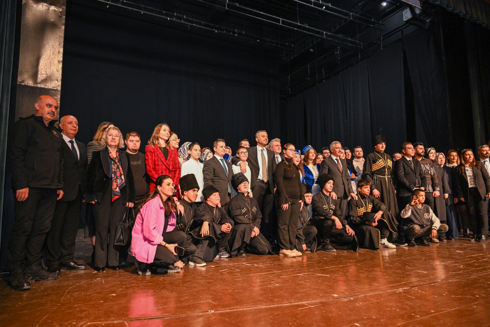 3 Aralık Dünya Engelliler Günü Kutlamaları Renkli Görüntülere Sahne Oldu