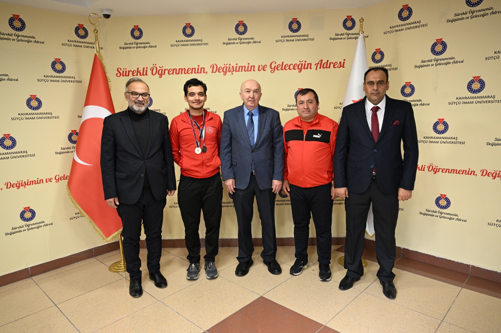 Rektör Yasım, Türkiye Şampiyonu Öğrencimiz Mehmet Arda Büyükdereli’yi Misafir Etti