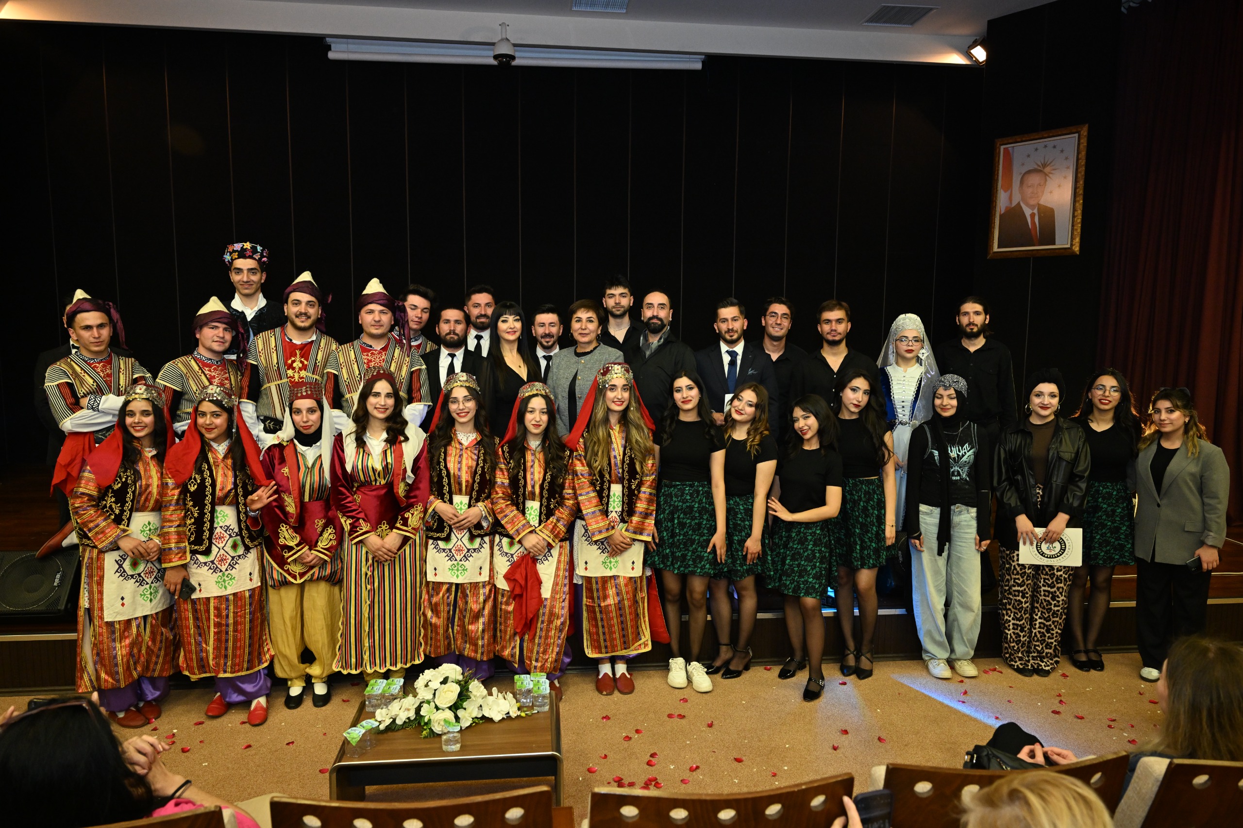 KSÜ’de ‘Dünya Dans Günü’ Coşkuyla Kutlandı