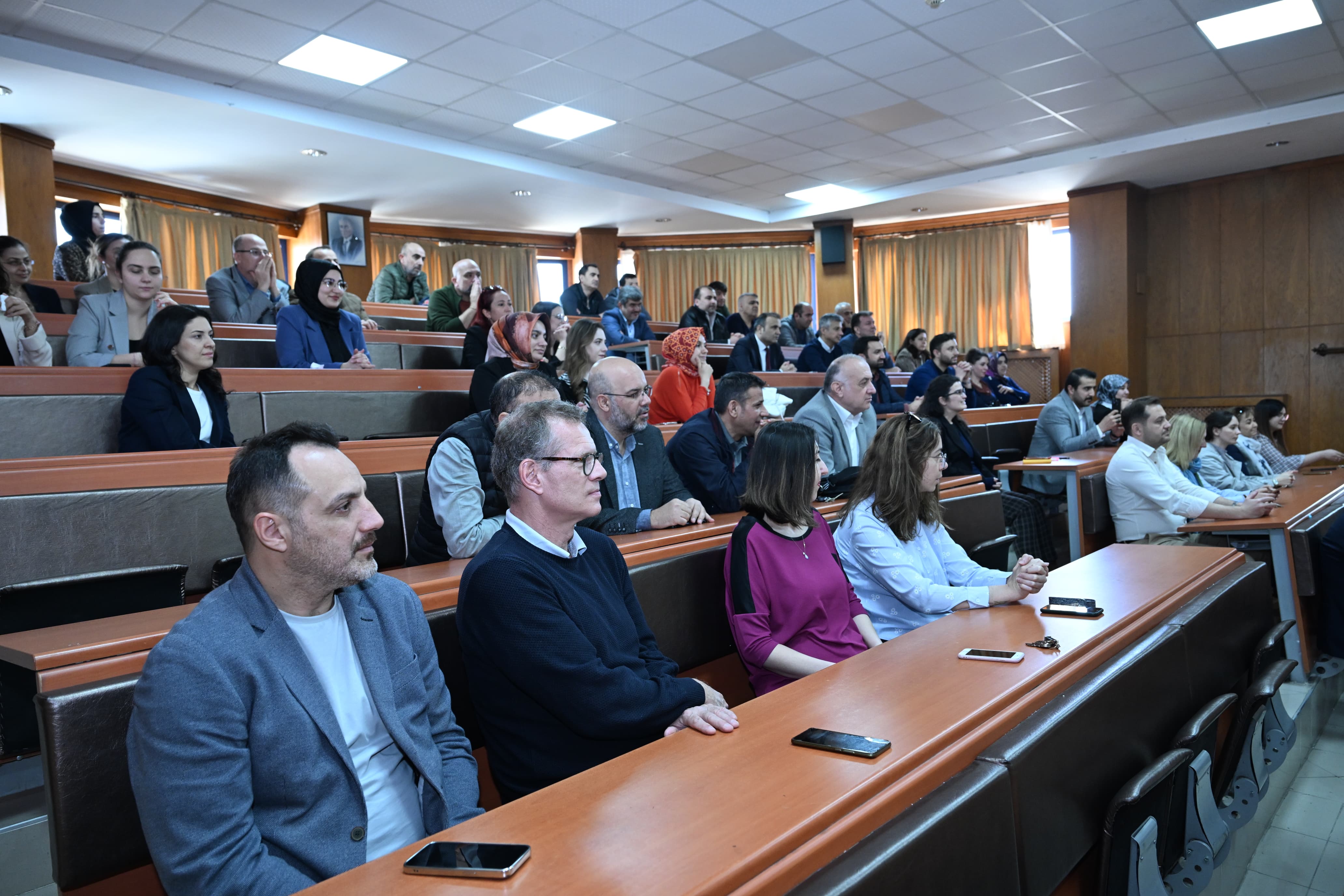 KSÜ Eğitim Fakültesinde Akademik Kurul Toplantısı Gerçekleştirildi