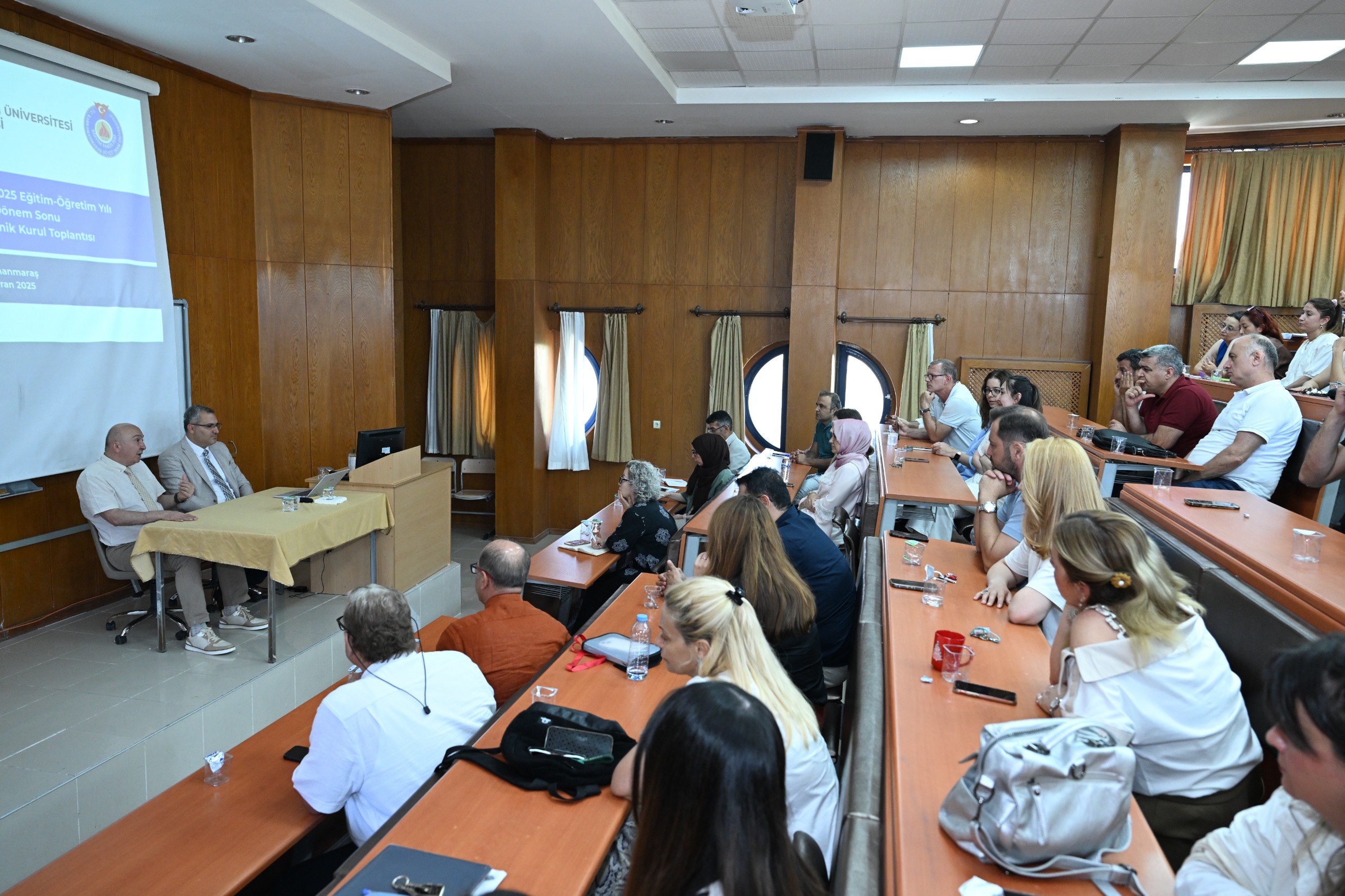 Eğitim Fakültesi Akademik Kurul Toplantısı Gerçekleştirildi