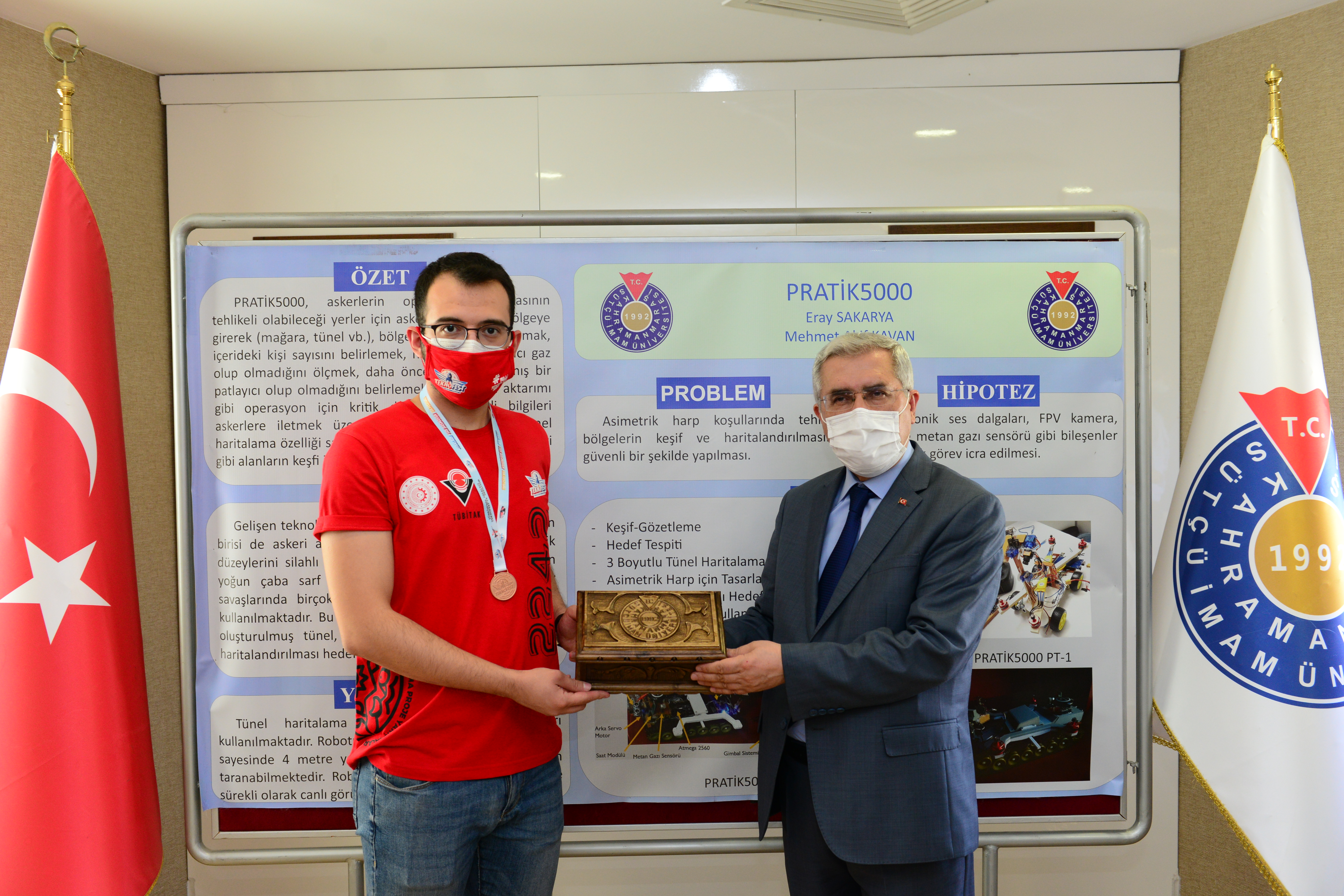 Rektör Prof. Dr. Niyazi Can, Teknofest 2020 Türkiye Birinciliği Elde Eden ‘Pratik 5000’ İsimli Proje Ekibini Ödüllendirdi